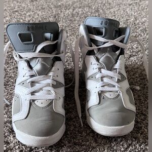 Air Jordan Kids White and Gray Basketball shoes size 4.5